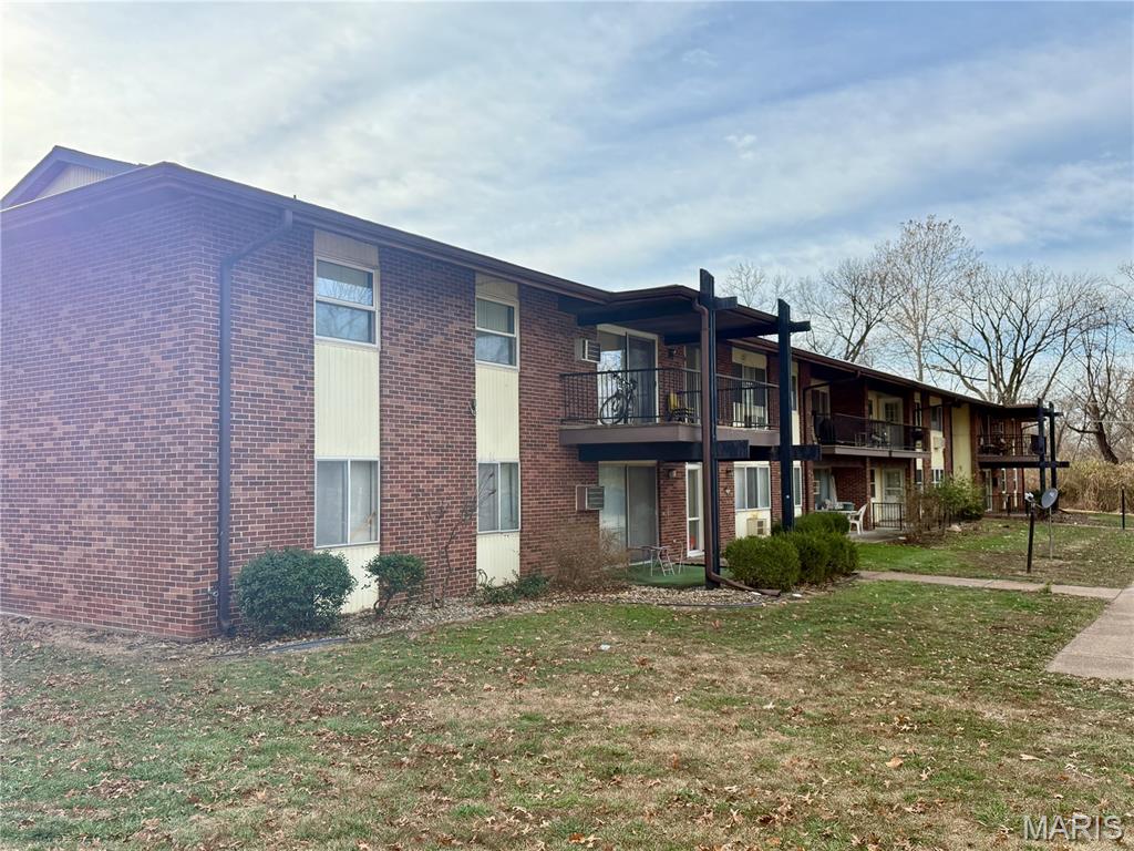 Hazelcrest Condo - Residential