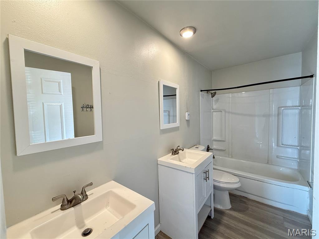 Hazelcrest Condo - Residential