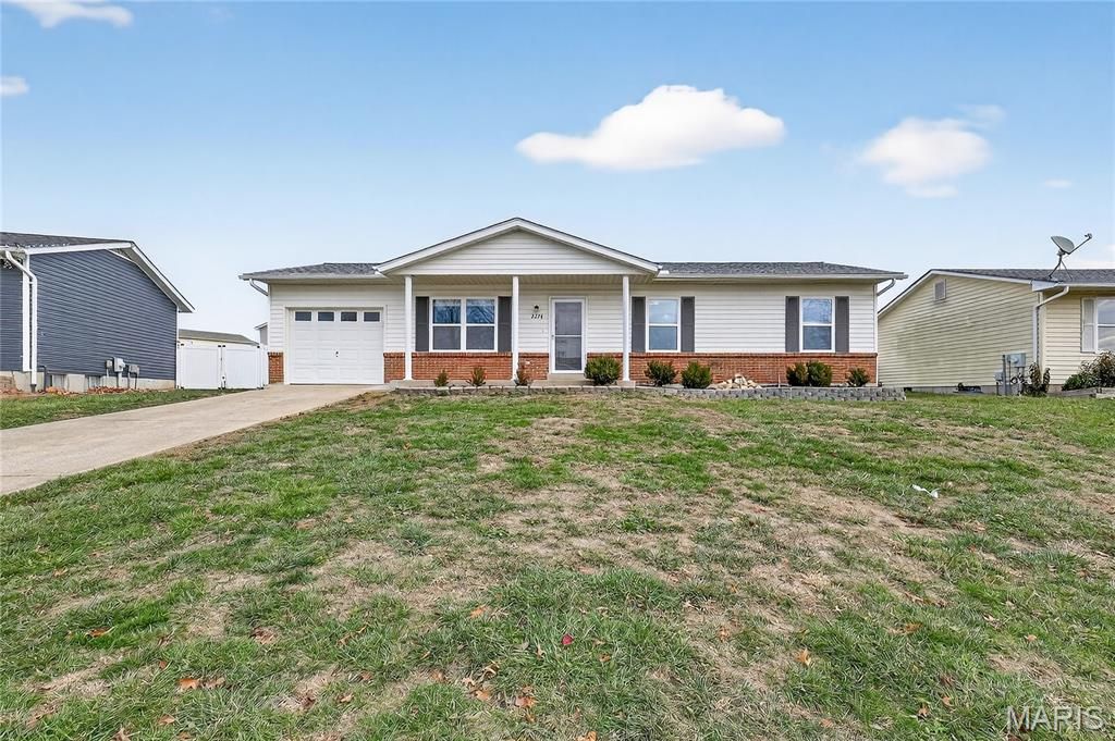 Photo of 2274 Columbus Circle, Warrenton, MO 63383 (MLS # 25080990)