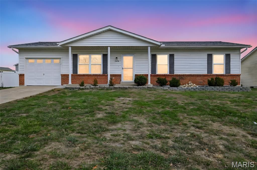 Photo of 2274 Columbus Circle, Warrenton, MO 63383 (MLS # 25080990)