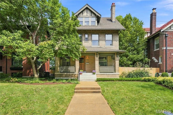 6309 WASHINGTON AVE, UNIVERSITY CITY, MO 63130 - Image 492da0b5e2ec2d81837e3e3cfdcdedda/3641980509