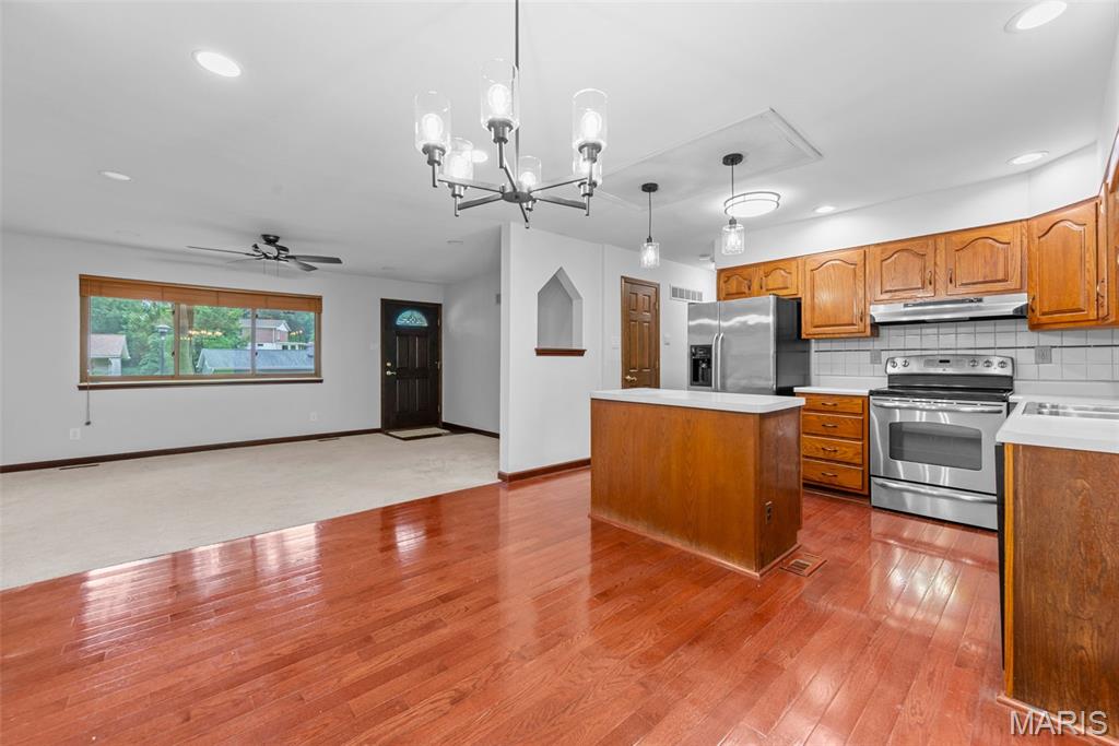 Arnold, Missouri 63010, United States, 3 Bedrooms Bedrooms, ,2 BathroomsBathrooms,Residential,Pending,152569