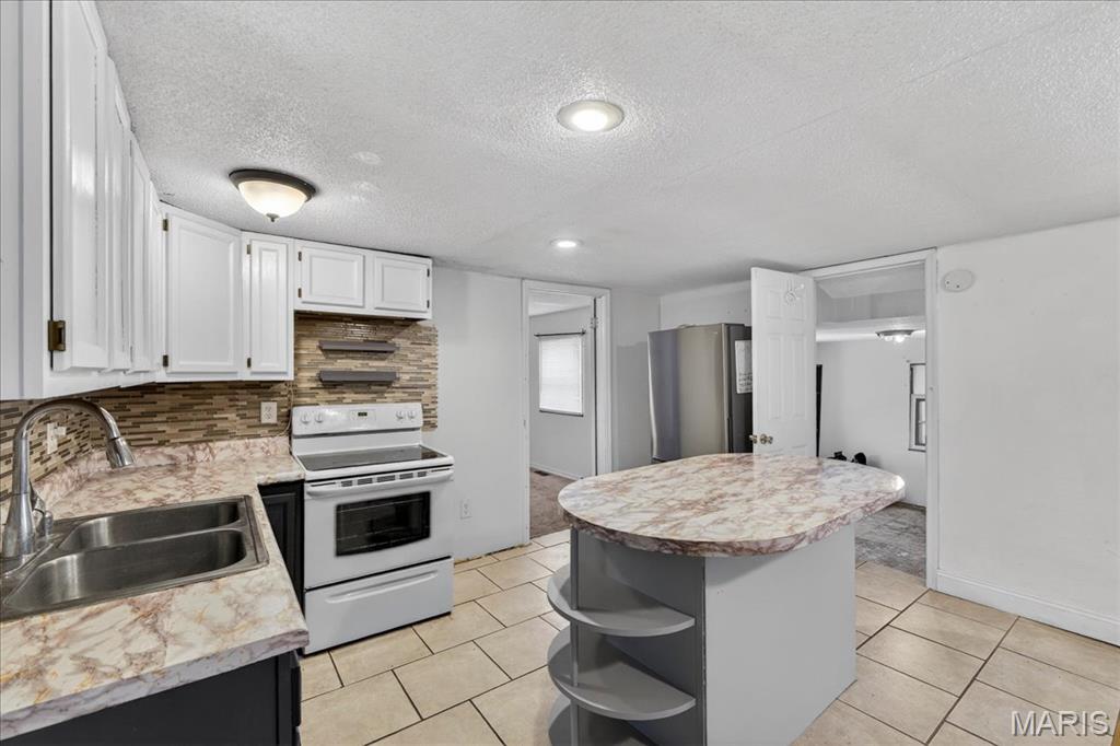 Lakeland Retreat - Residential