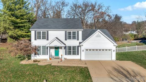 Photo of 5390 Mystic Oaks Drive, Imperial, MO 63052 (MLS # 25078002)