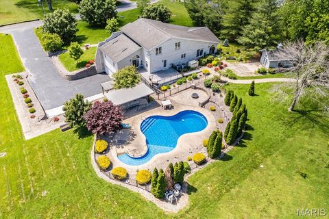 882 Edwards Street St Libory IL 62282