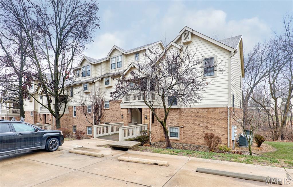 Parkside Condominiums - Residential