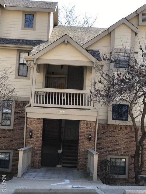 12944 Bryce Canyon Drive #B Maryland Heights MO 63043