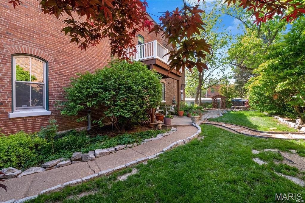 St Louis, Missouri 63104, United States, 3 Bedrooms Bedrooms, ,3 BathroomsBathrooms,Residential,Active,128225