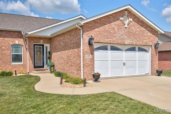 125 WARREN MNR UNIT B, HIGHLAND, IL 62249 - Image 497c62852e2dafa3bfd0ee81039bfcd0/366938701