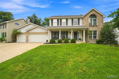 Photo of 429 Beacon Point Lane, Wildwood, MO 63040 (MLS # 26048115)