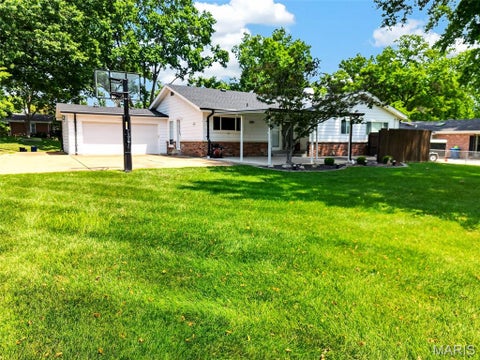 Tiny photo for 408 Algonquin Drive, Ballwin, MO 63011 (MLS # 26050643)