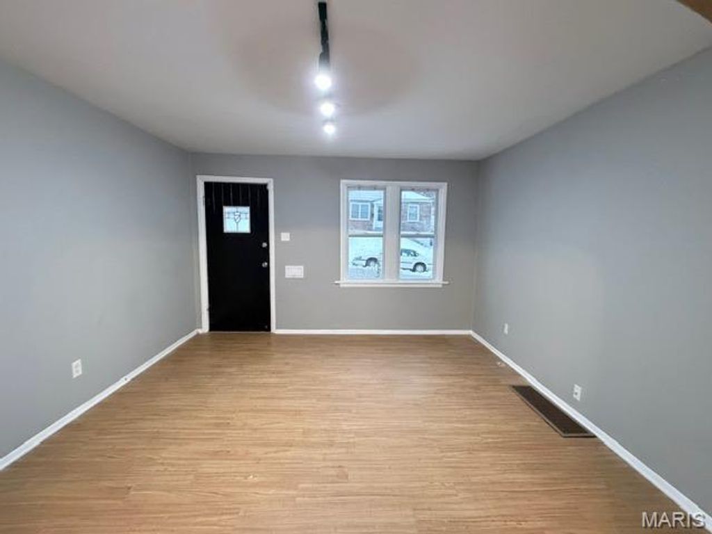 Photo of 4505 June Avenue, Northwoods, MO 63121 (MLS # 25079045)