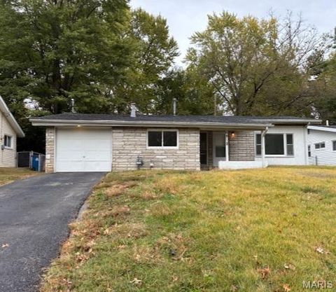 6812 Saint Olaf Drive St Louis MO 63134
