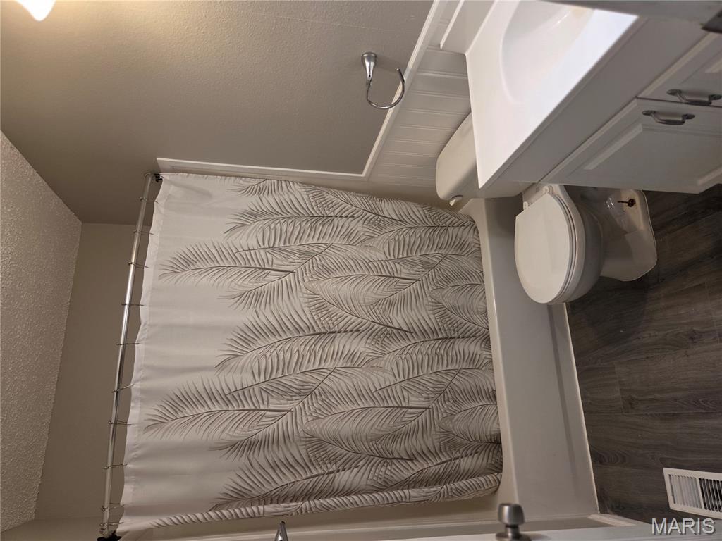 Hidden Meadow Condo 5 - Residential Lease