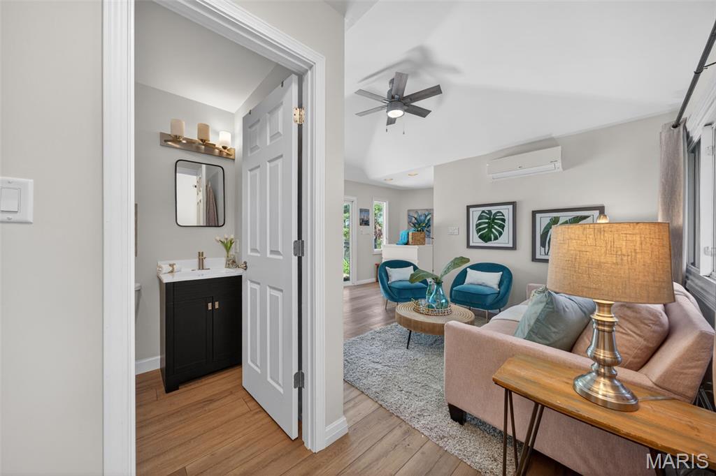 Ladue Farm Estates - Residential