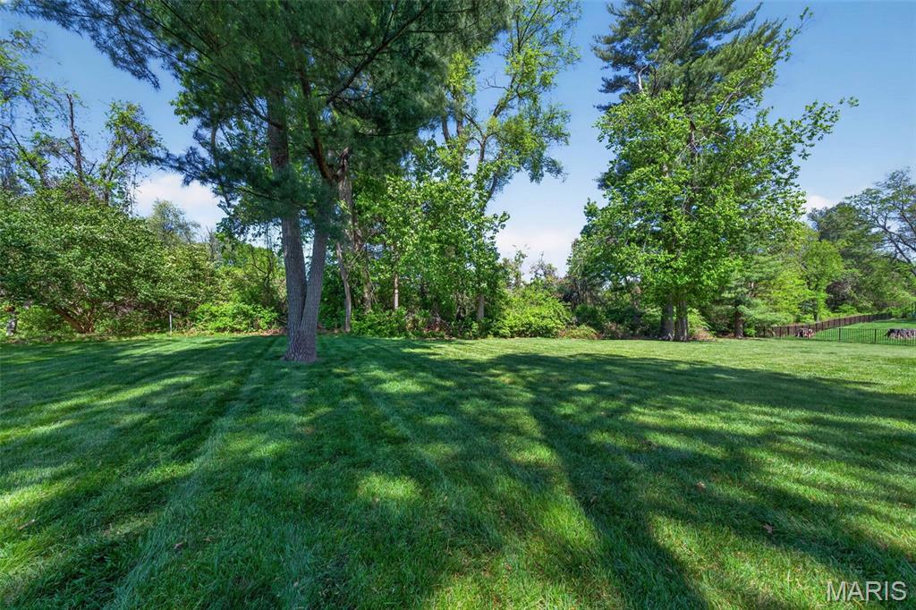 Ladue Farm Estates - Residential