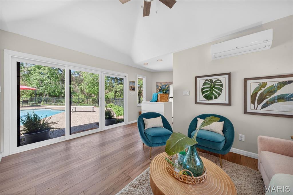 Ladue Farm Estates - Residential