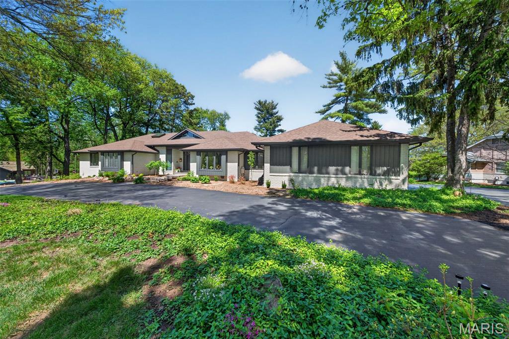 Ladue Farm Estates - Residential