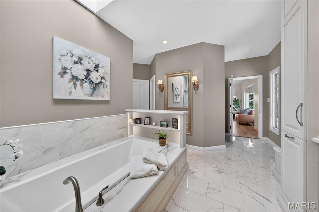 Ladue Farm Estates - Residential