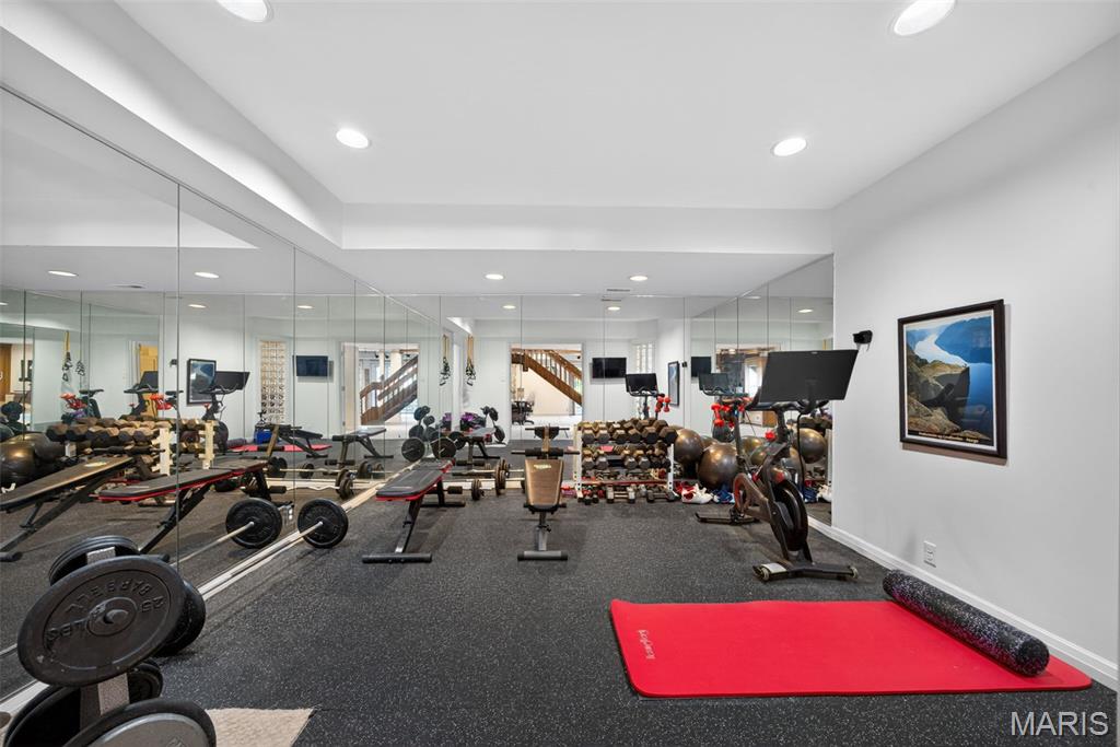 Ladue Farm Estates - Residential