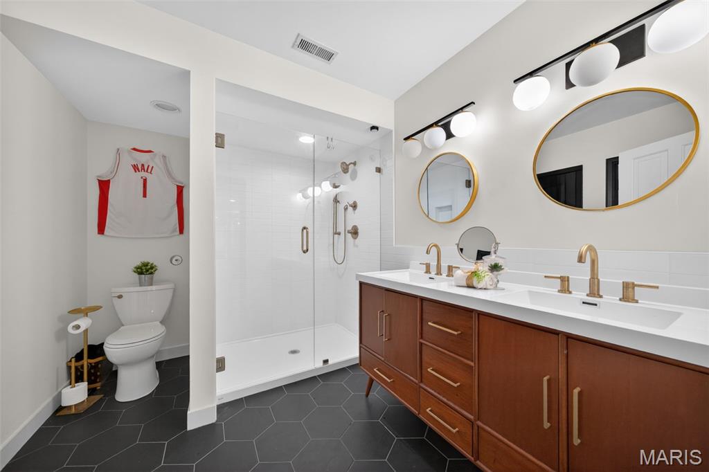 Ladue Farm Estates - Residential