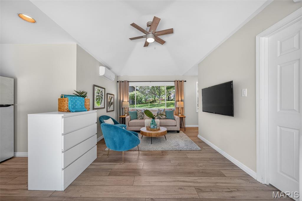 Ladue Farm Estates - Residential