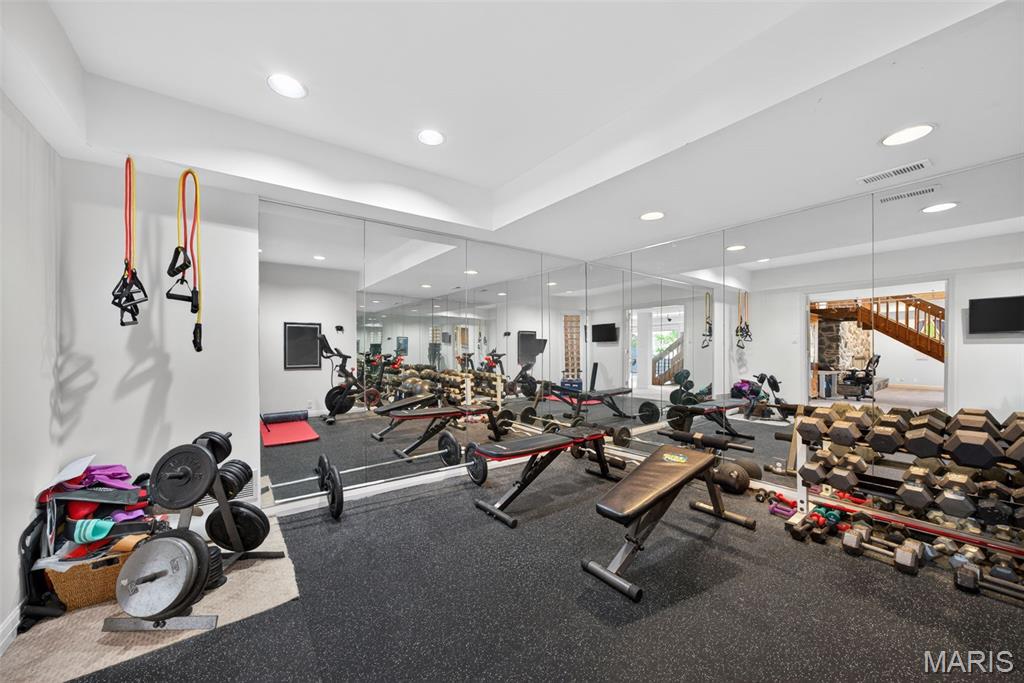 Ladue Farm Estates - Residential