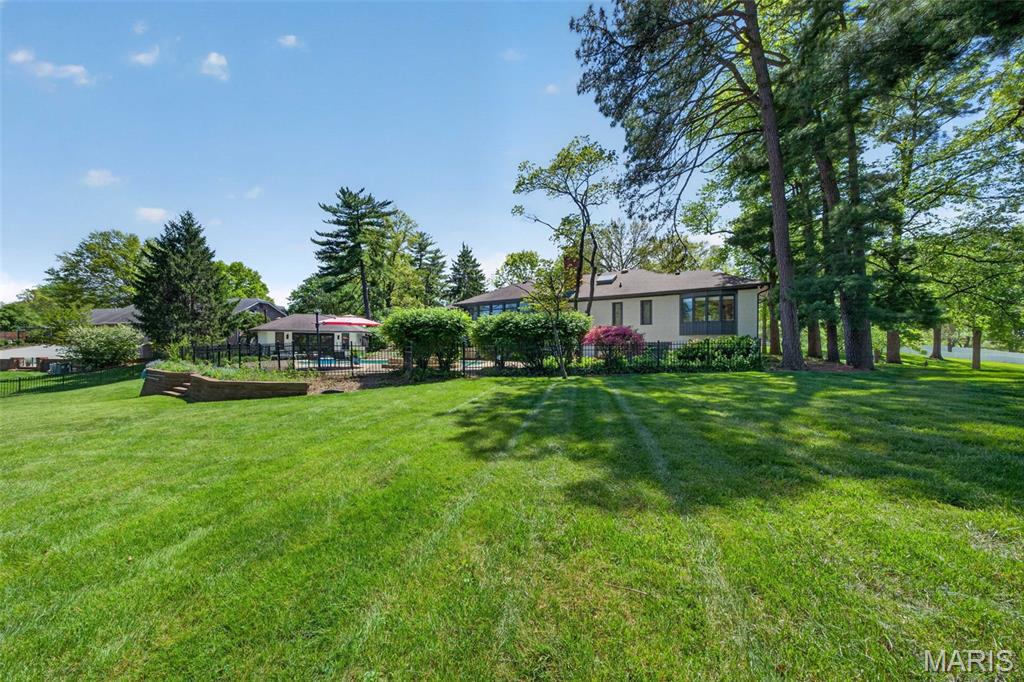 Ladue Farm Estates - Residential