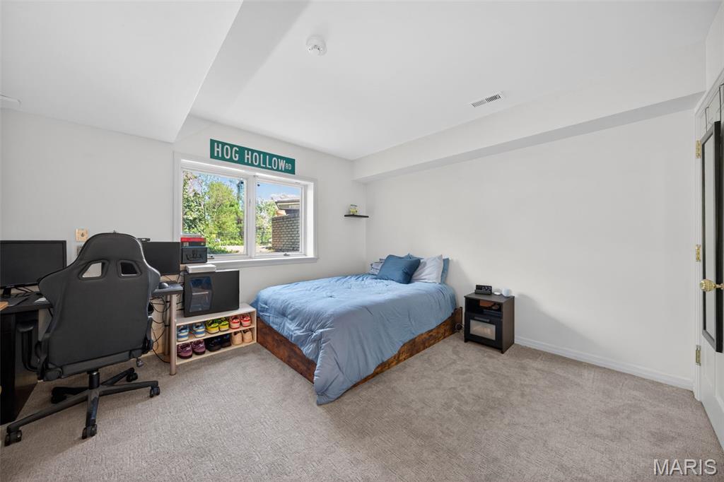 Ladue Farm Estates - Residential