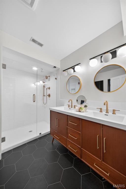 Ladue Farm Estates - Residential