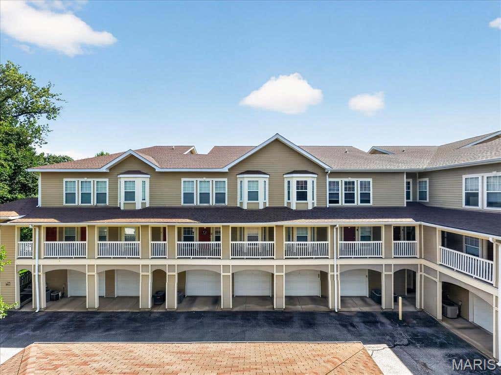 Photo of 2756 McKnight Crossing Court, St Louis, MO 63124 (MLS # 26041784)