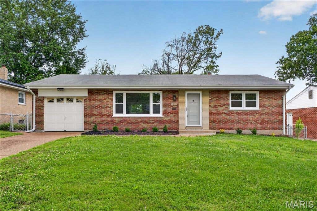 Photo of 8419 Craighill Drive, Affton, MO 63123 (MLS # 25077339)