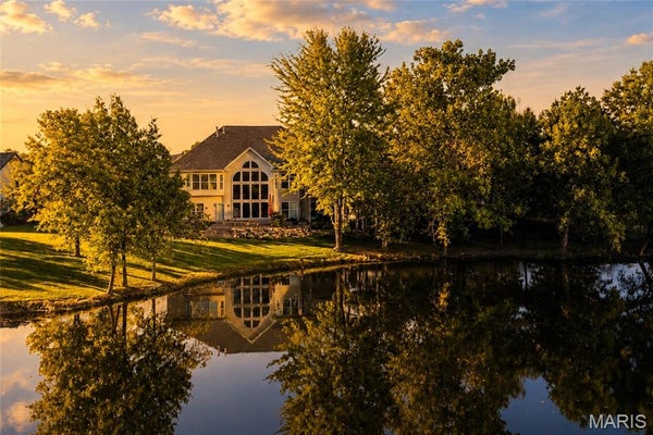 2221 BLUE LAKE DR, WENTZVILLE, MO 63385 - Image 4a3162a9af4deae59fbaeef3e2cf080c/2946401671