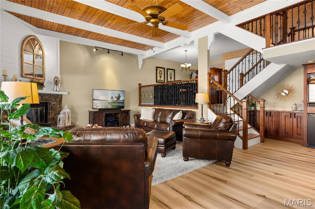 Lake Pointe Condo - Residential