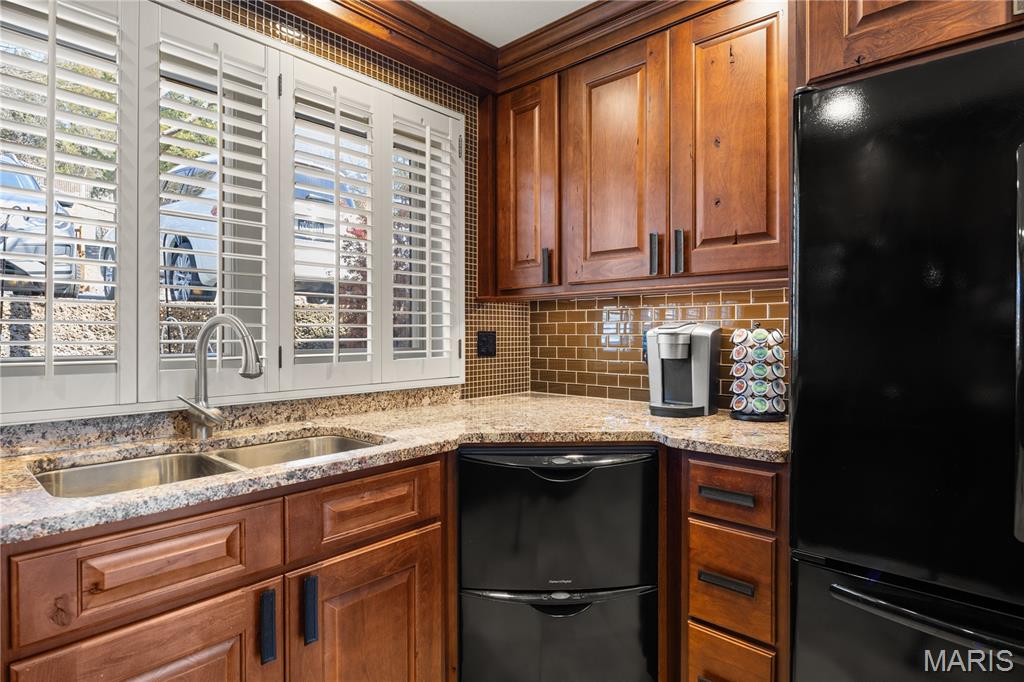 Lake Pointe Condo - Residential