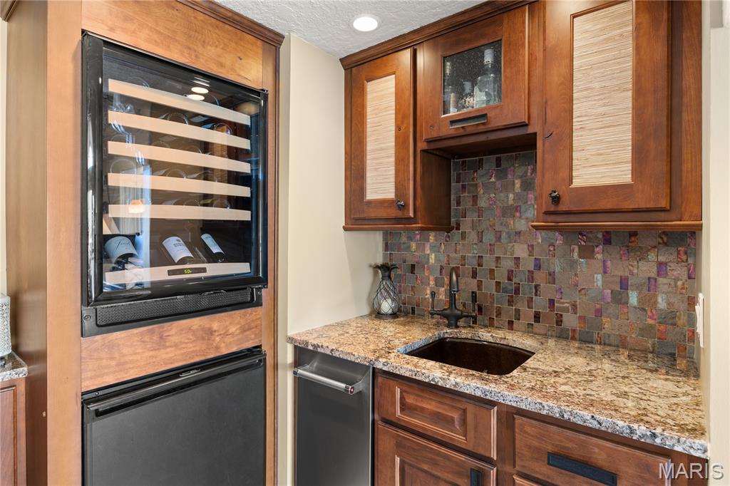 Lake Pointe Condo - Residential