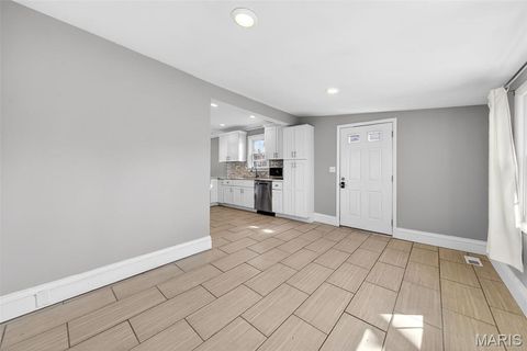Tiny photo for 324 Stark Court, Webster Groves, MO 63119 (MLS # 26004755)
