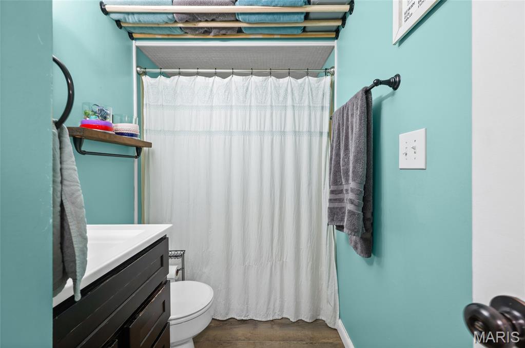 01/Cedar Hill Lakes - Residential