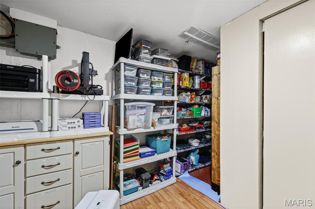 01/Cedar Hill Lakes - Residential