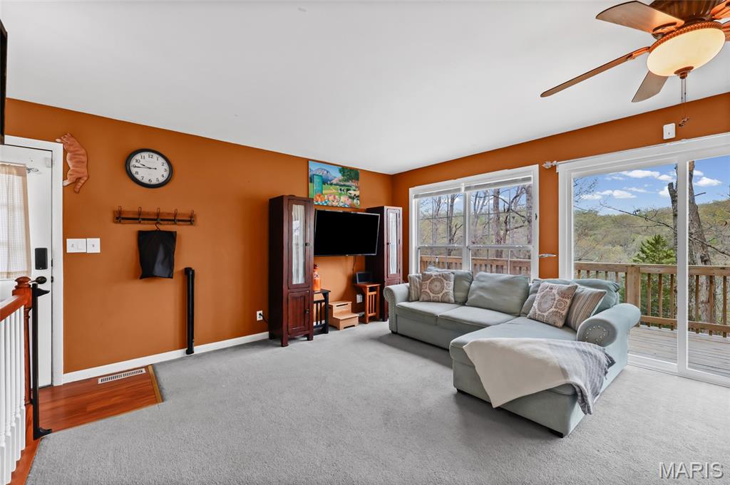 01/Cedar Hill Lakes - Residential