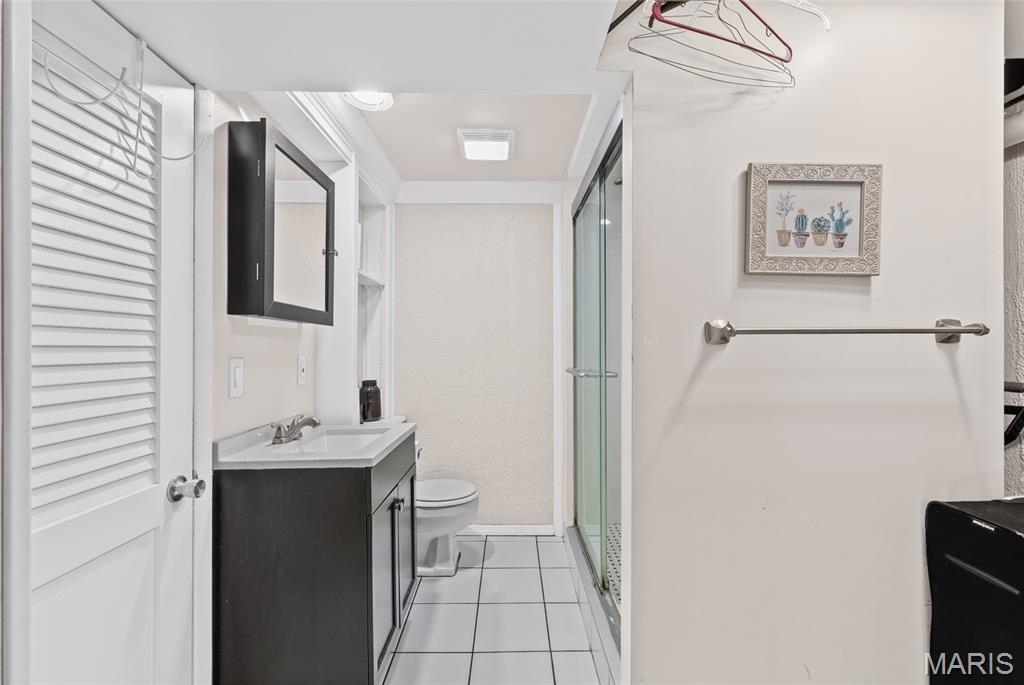 01/Cedar Hill Lakes - Residential