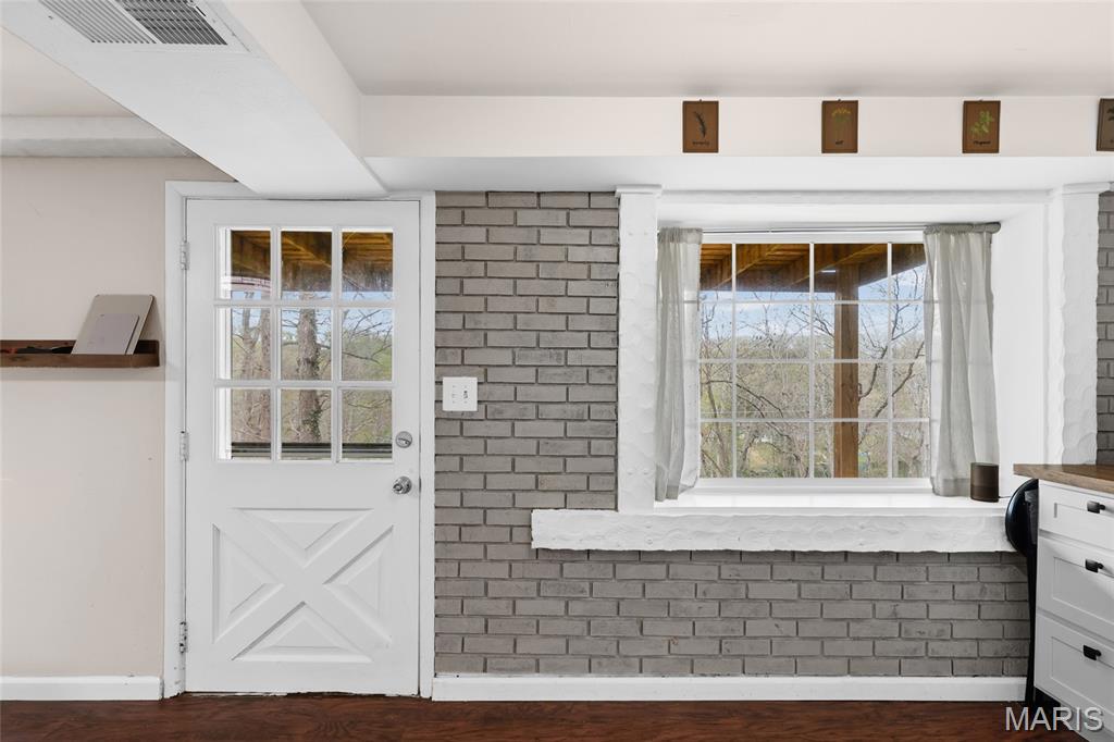 01/Cedar Hill Lakes - Residential