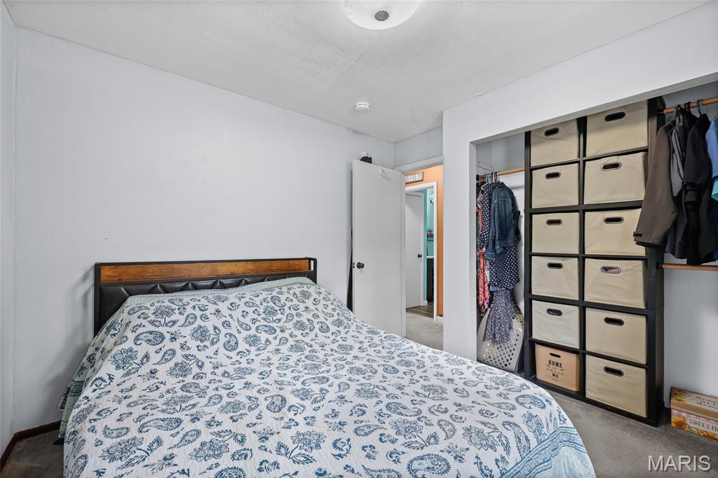 01/Cedar Hill Lakes - Residential