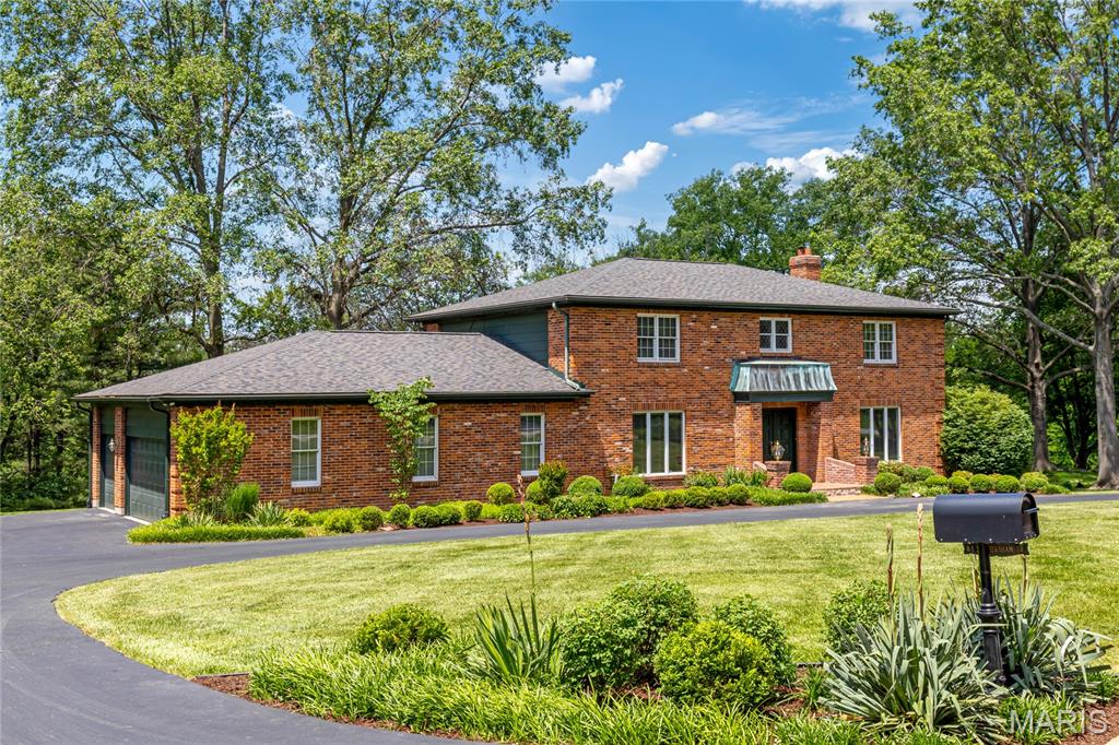 883 Amersham Drive