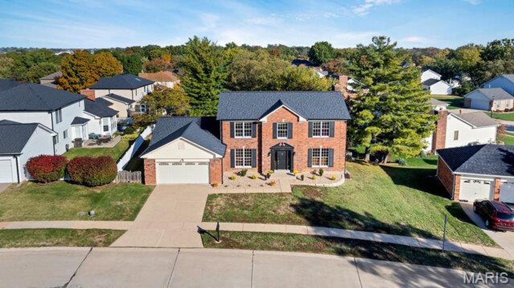 Photo of 4923 Southridge Park Drive, Unincorporated, MO 63129 (MLS # 25063763)