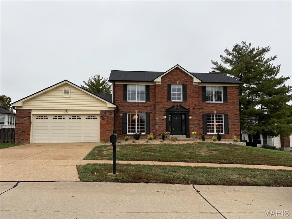 Photo of 4923 Southridge Park Drive, Unincorporated, MO 63129 (MLS # 25063763)