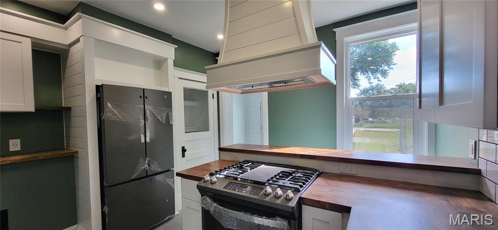 Foys Ivanhoe Add - Residential