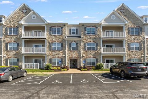 Photo of 1 Monarch Trace Court #303, Chesterfield, MO 63017 (MLS # 26027527)