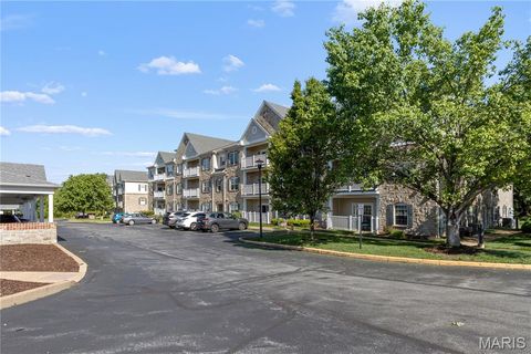 Tiny photo for 1 Monarch Trace Court #303, Chesterfield, MO 63017 (MLS # 26027527)