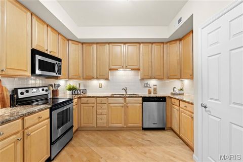 Tiny photo for 1 Monarch Trace Court #303, Chesterfield, MO 63017 (MLS # 26027527)